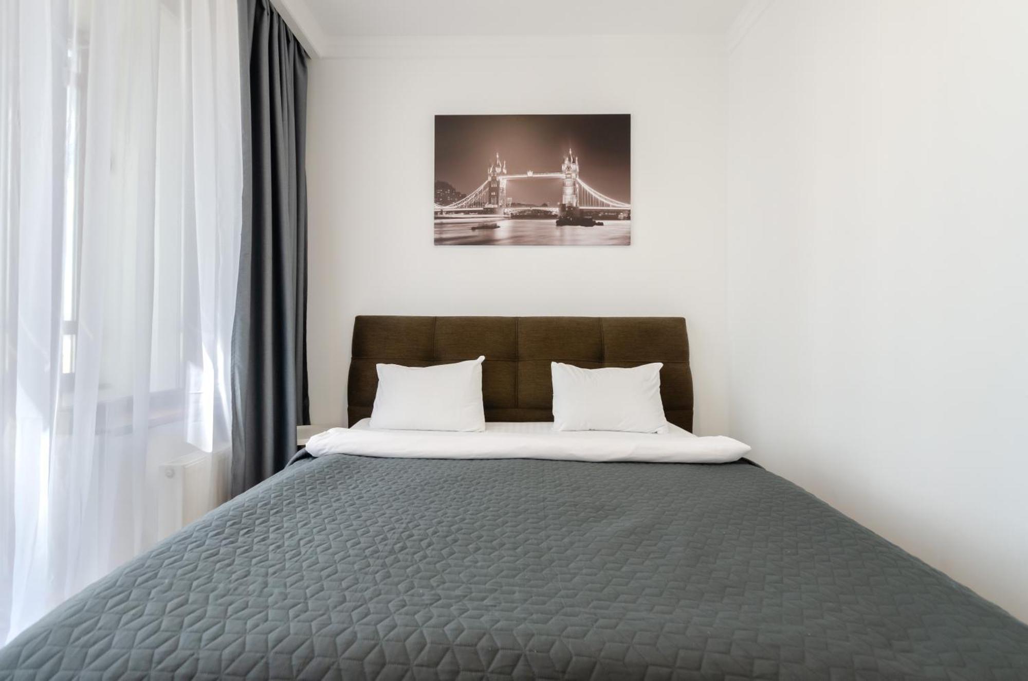 Petrovdom Inn Rc Diplomat Hall -The Smart Hotel Apartment Panoramic City View I Kiev Eksteriør billede